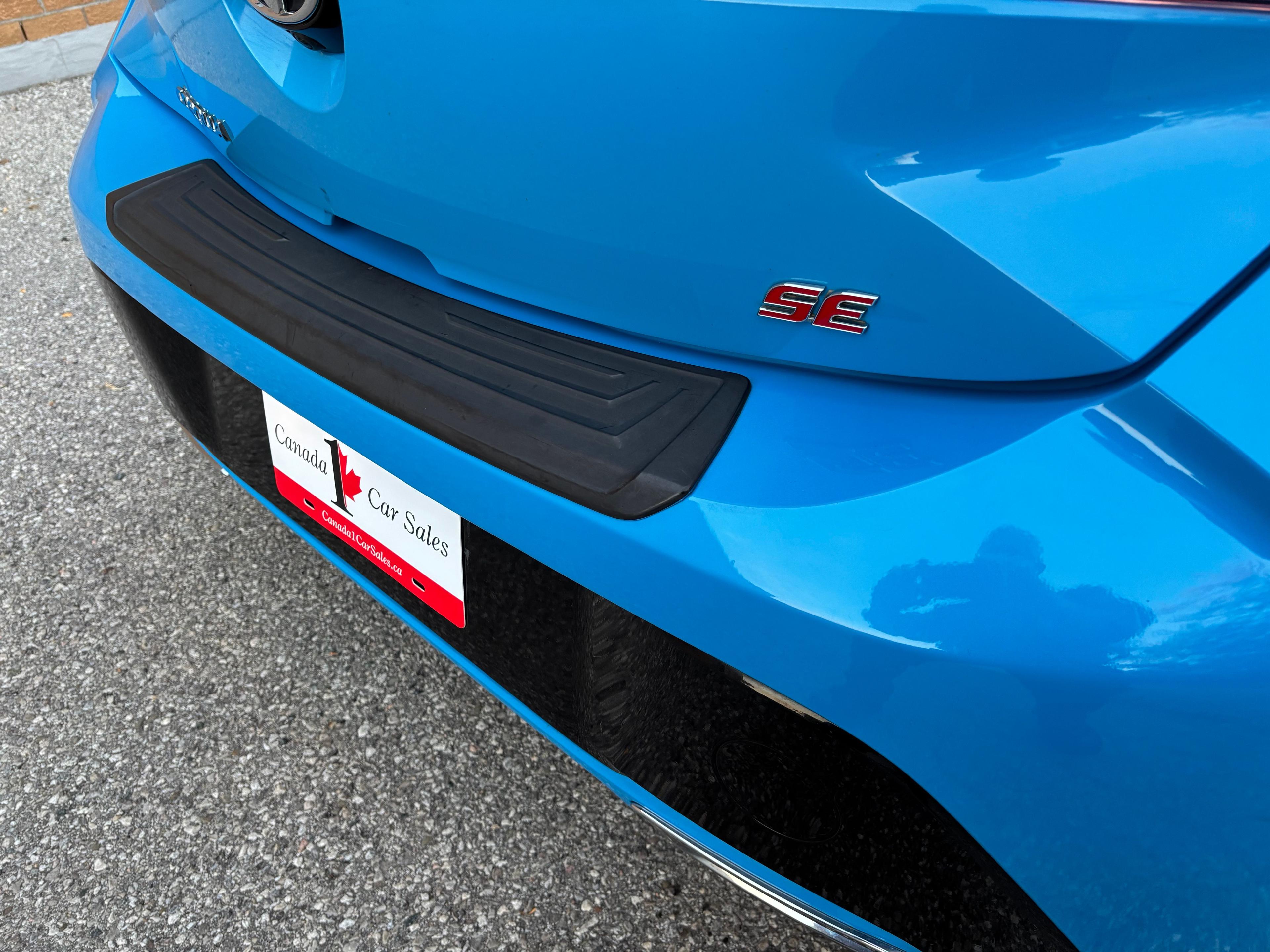 2019 Toyota Corolla SE hatchback